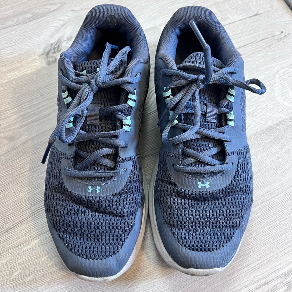 Under Armour Sneakers